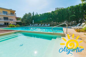 Santa Luzia Mar 2BDR Apartment w Pool & Patio